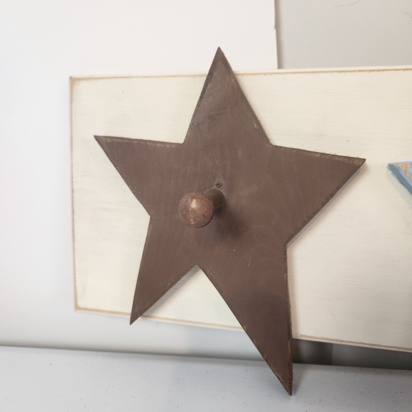 Twelve Timbers Rustic Farmhouse Wall Decor Kids Room Hanging Hooks Stars Blue - Picture 3 of 9